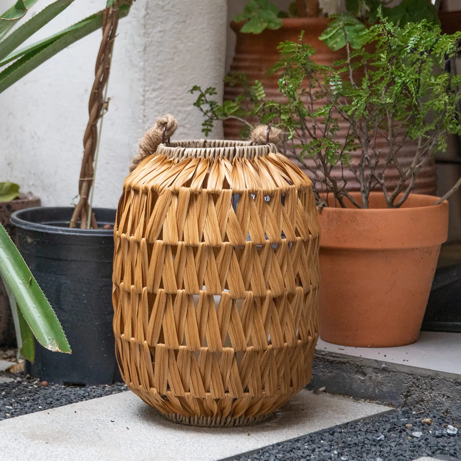 Bdor Candle Hurricane Lantern - 22.4in Decorative Candle Lanterns / Natural Rattan Outdoor Lantern with Removable LED Candle and Burlap Jute Rope Handle, Lantern Decorative for Home, Porches, Hallway