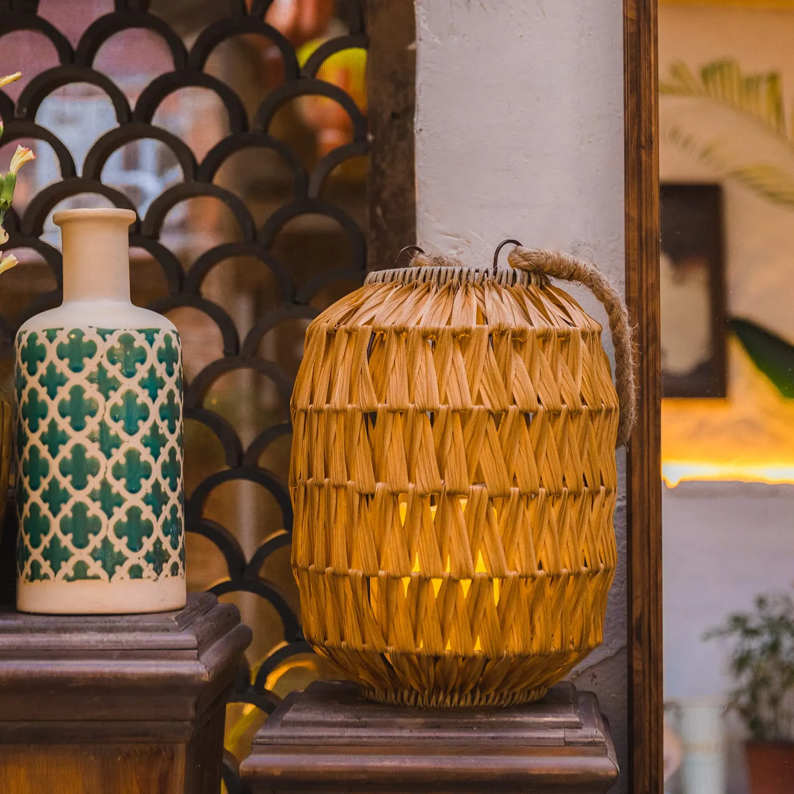 Bdor Candle Hurricane Lantern - 22.4in Decorative Candle Lanterns / Natural Rattan Outdoor Lantern with Removable LED Candle and Burlap Jute Rope Handle, Lantern Decorative for Home, Porches, Hallway