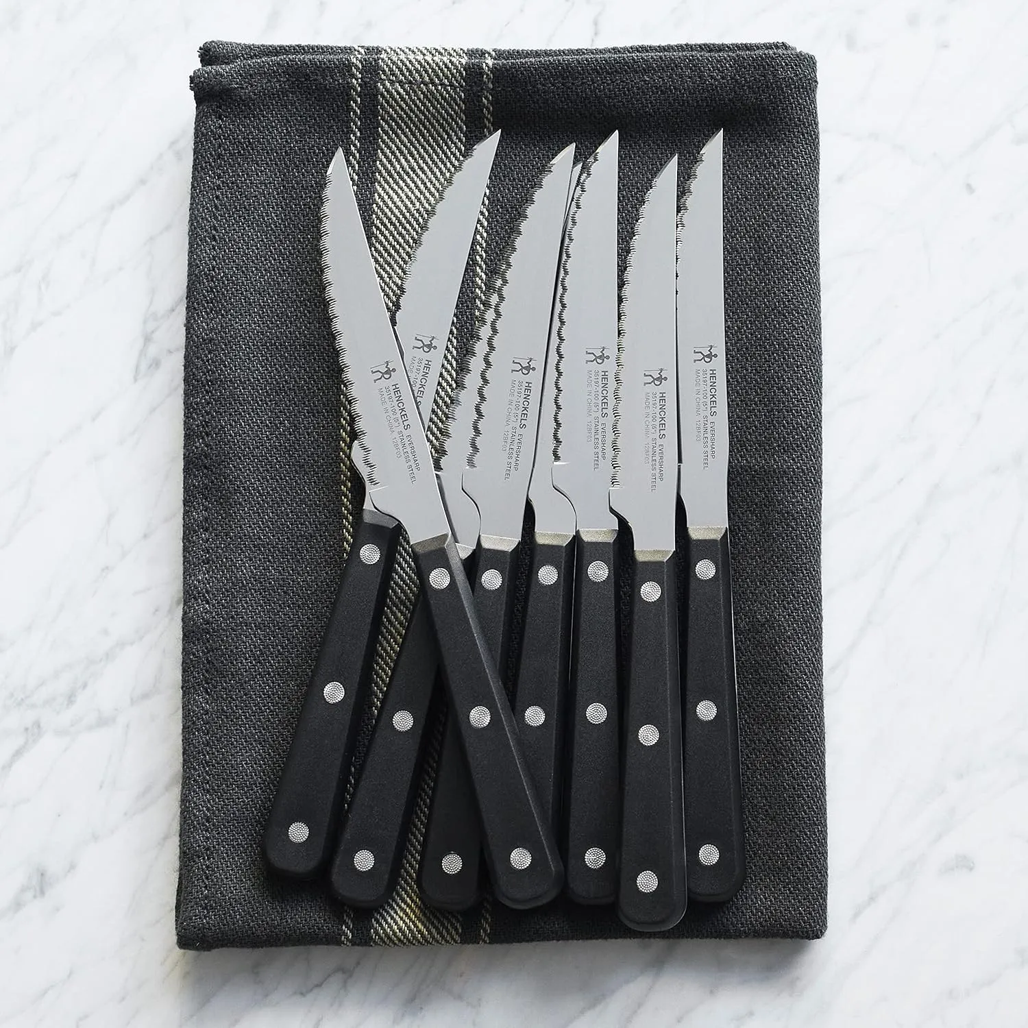HENCKELS Razor-Sharp Steak Knife Set of 8, German Engineered Informed by 100  Years of Mastery,Black