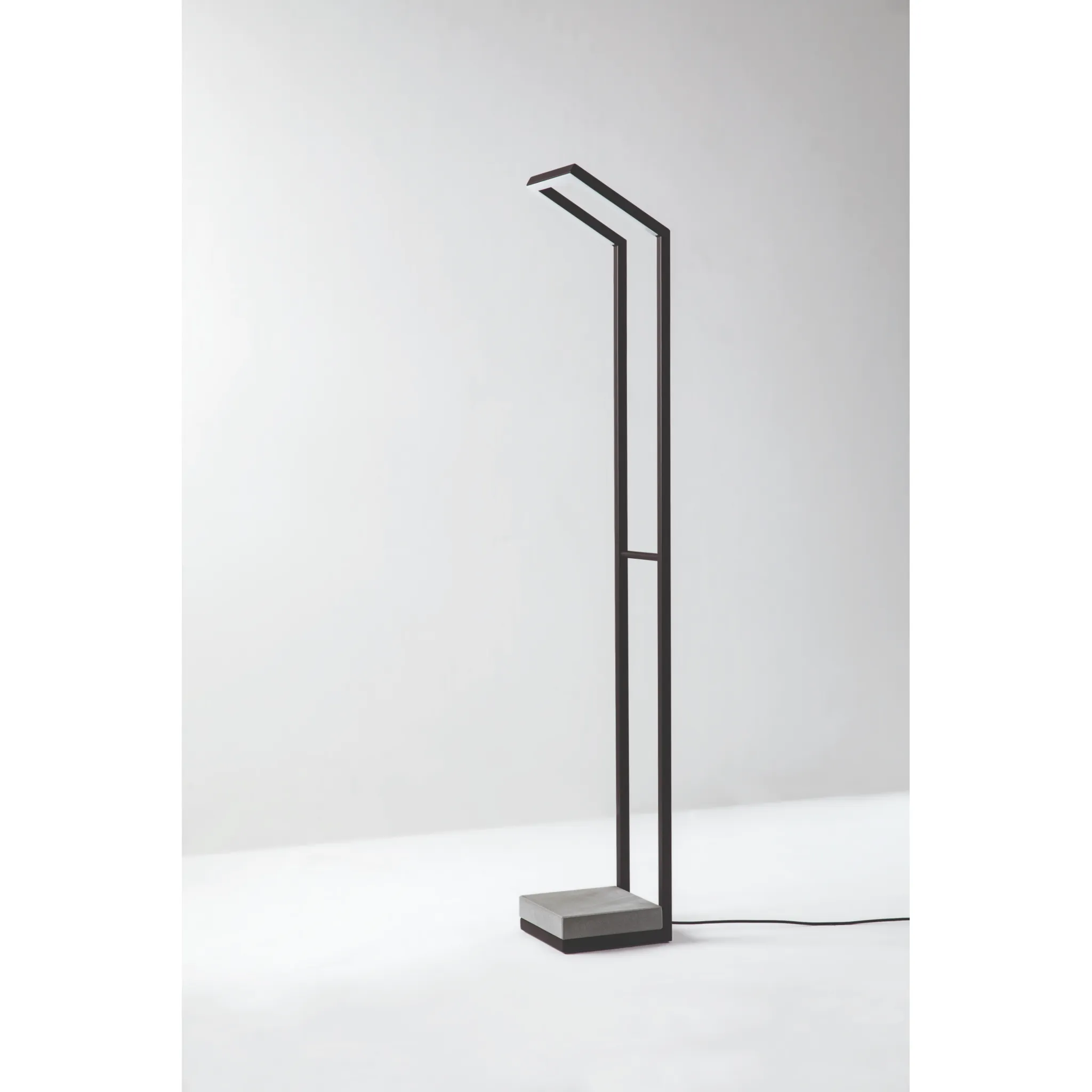 Iron Outdoor Ground Lantern | Unopiu Tratto
