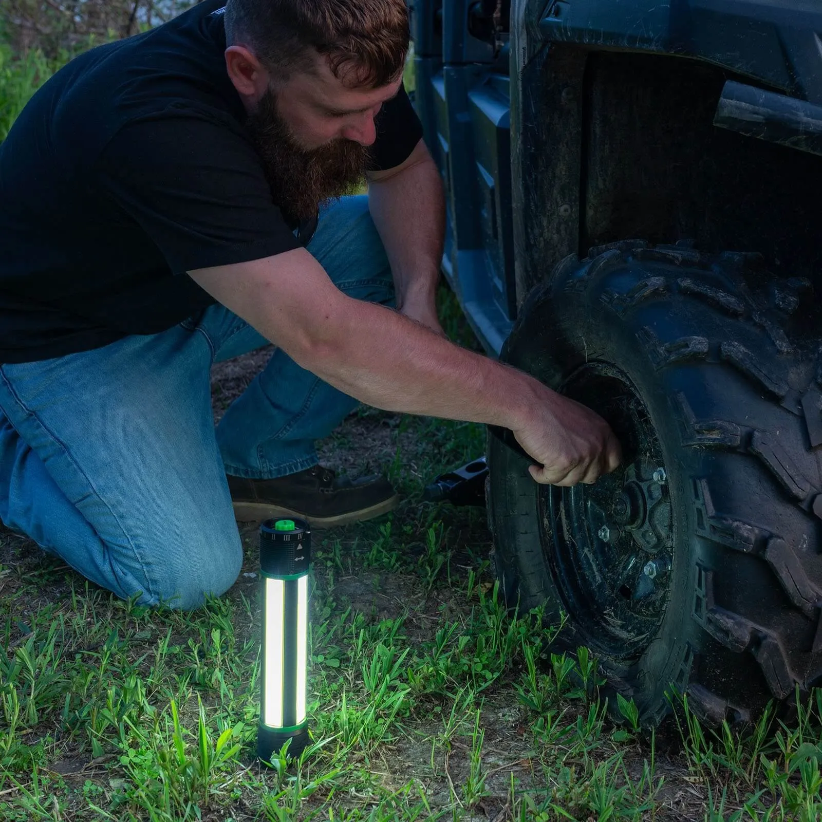Kodiak® Rechargeable Kuadrant® 2000 Lumen COB LED Lantern